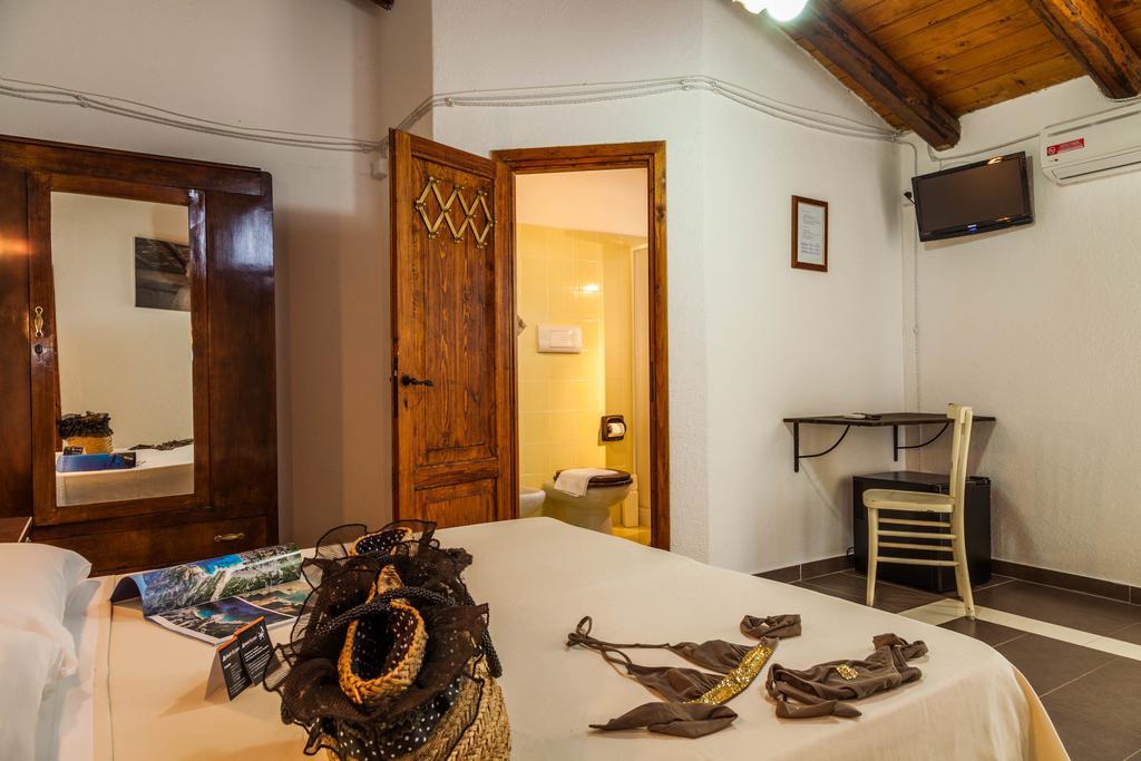 Bed and Breakfast The Old Farm Asfodeli - Adults Only Sanalvò Zimmer foto